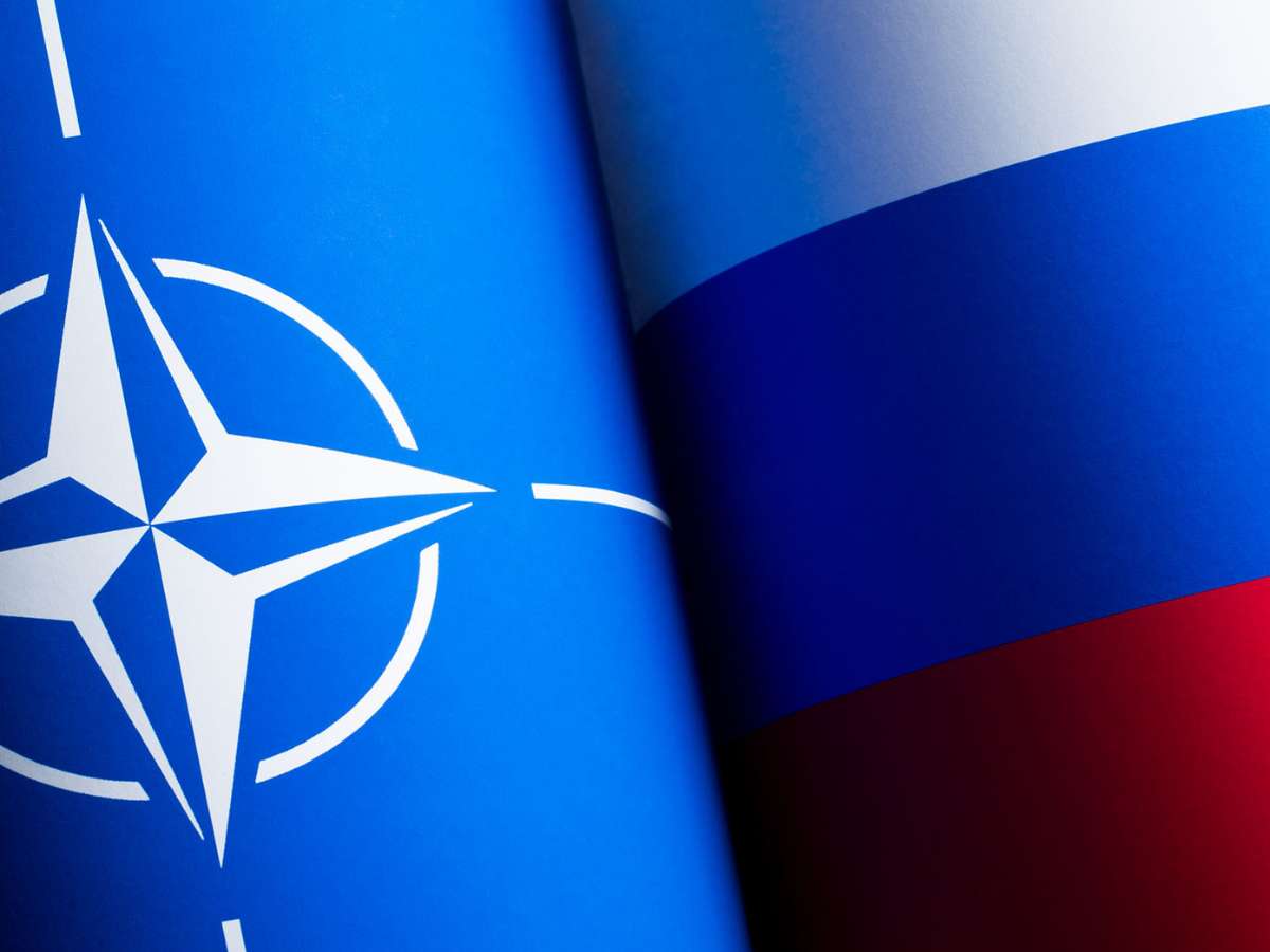 Байден пообещал не размещать на Украине наступательное вооружение