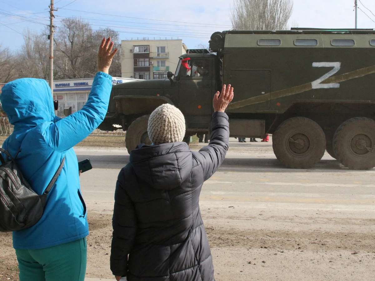 Третий день спецопирации на Украине.