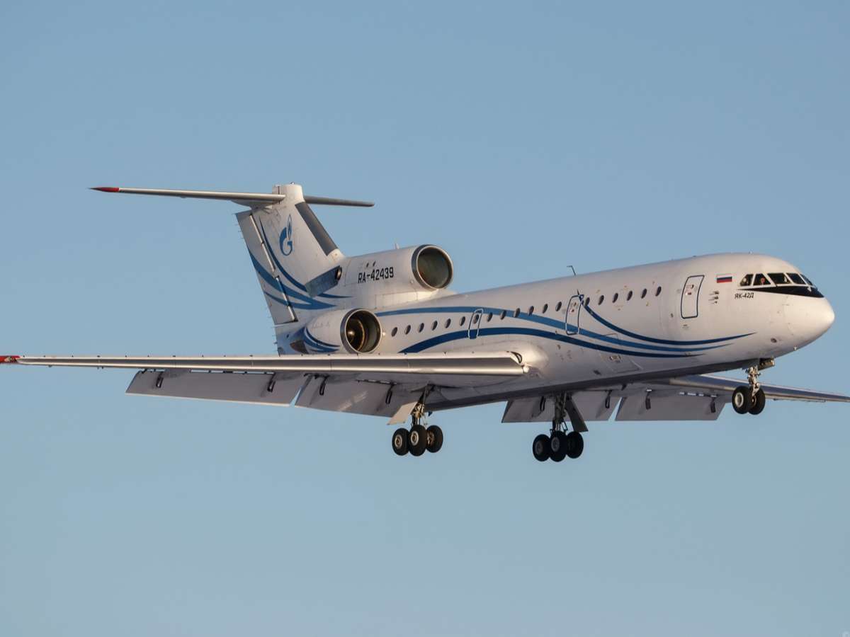 Советские самолеты Як-42Д оказались не нужны даже в условиях санкций.
