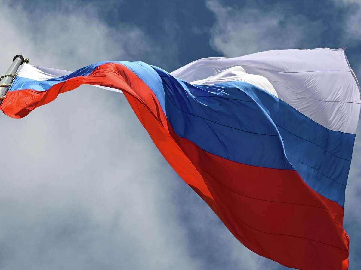 22 августа - День Государственного флага России.