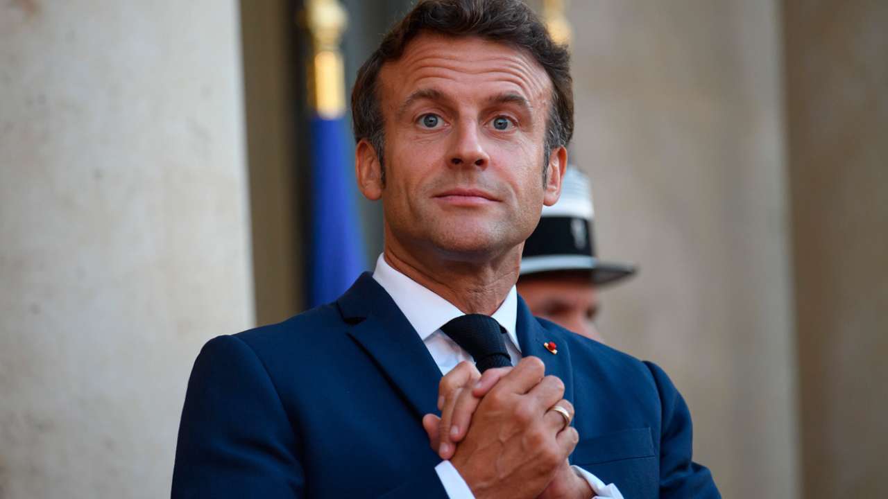 Макрон: нужно сделать все, чтобы стороны вернулись за стол переговоров