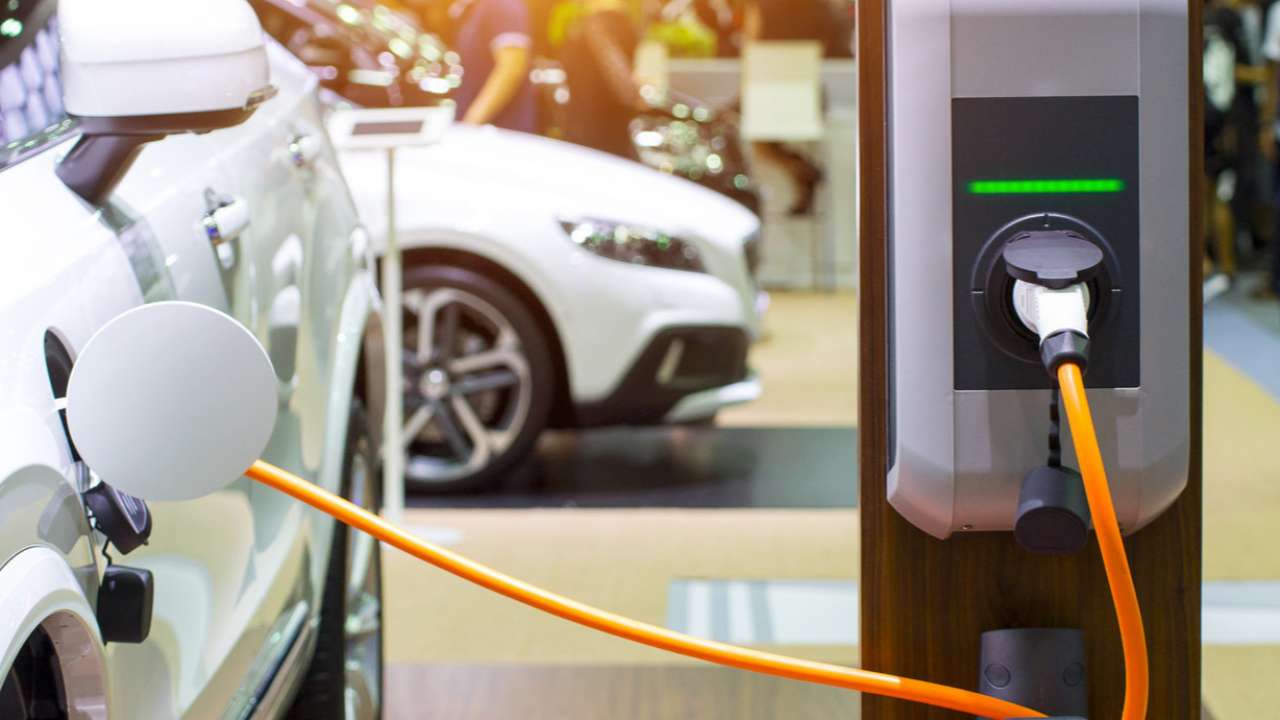 В Сколтехе улучшили катодный материал для увеличения пробега электрокаров на одной зарядке