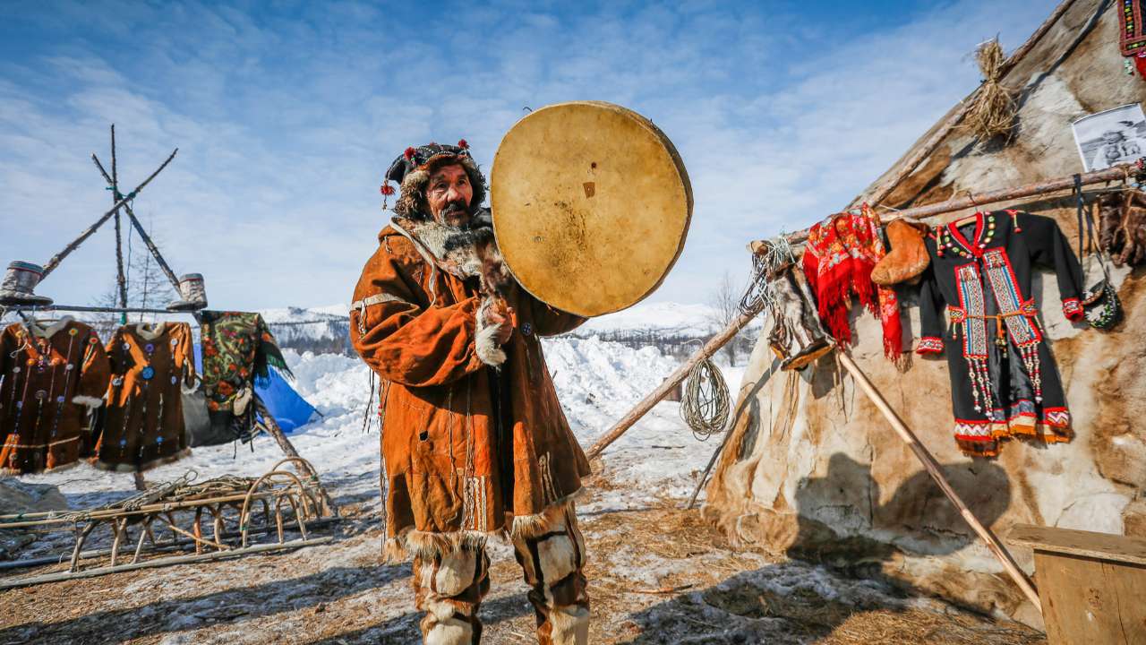 Путин подписал закон о деятельности общин коренных малочисленных народов России  