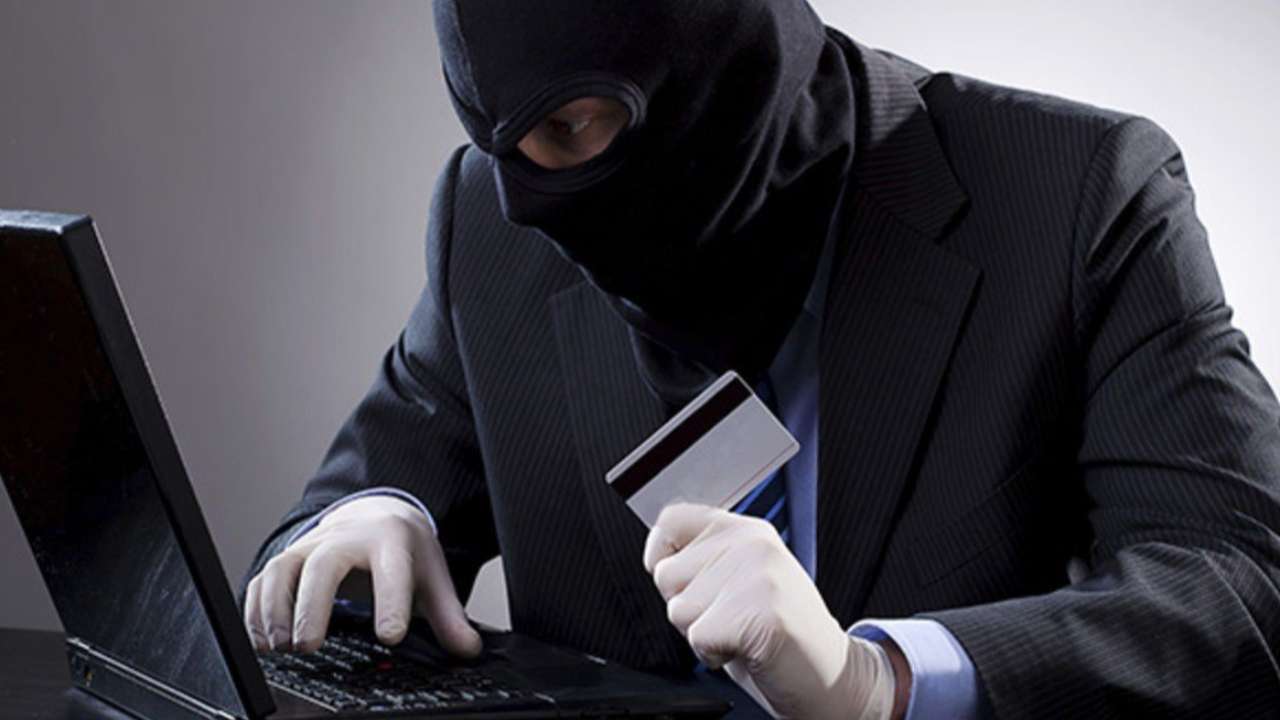 Российские банки хотят обязать возвращать клиентам похищенные деньги