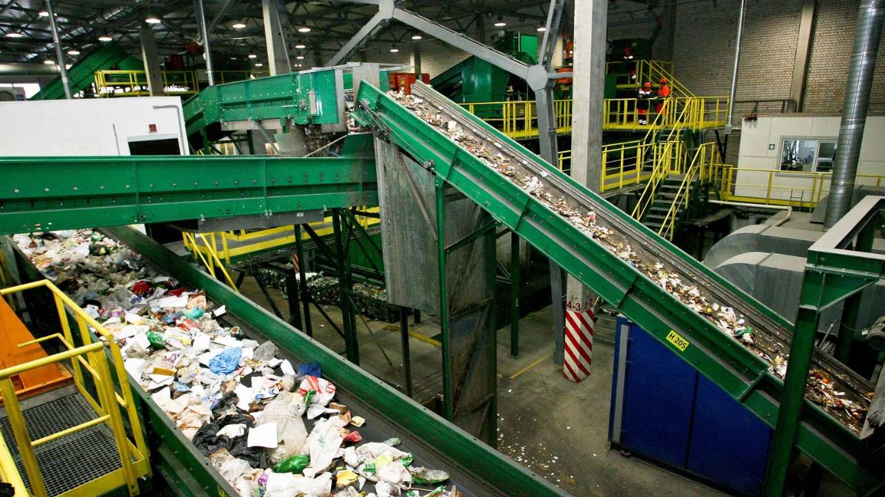 Первые кластеры по переработке мусора в рамках концессий начнут строить в России до конца года