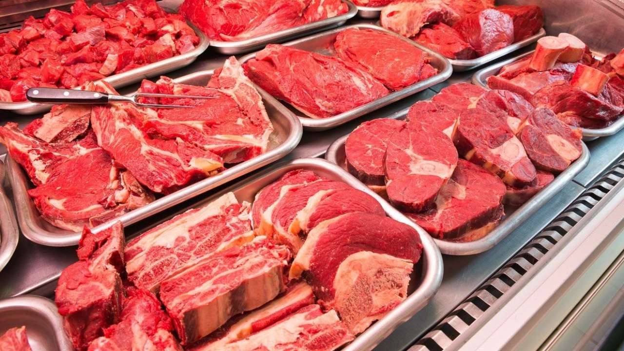 В России вдвое сократили квоту на беспошлинный ввоз говядины