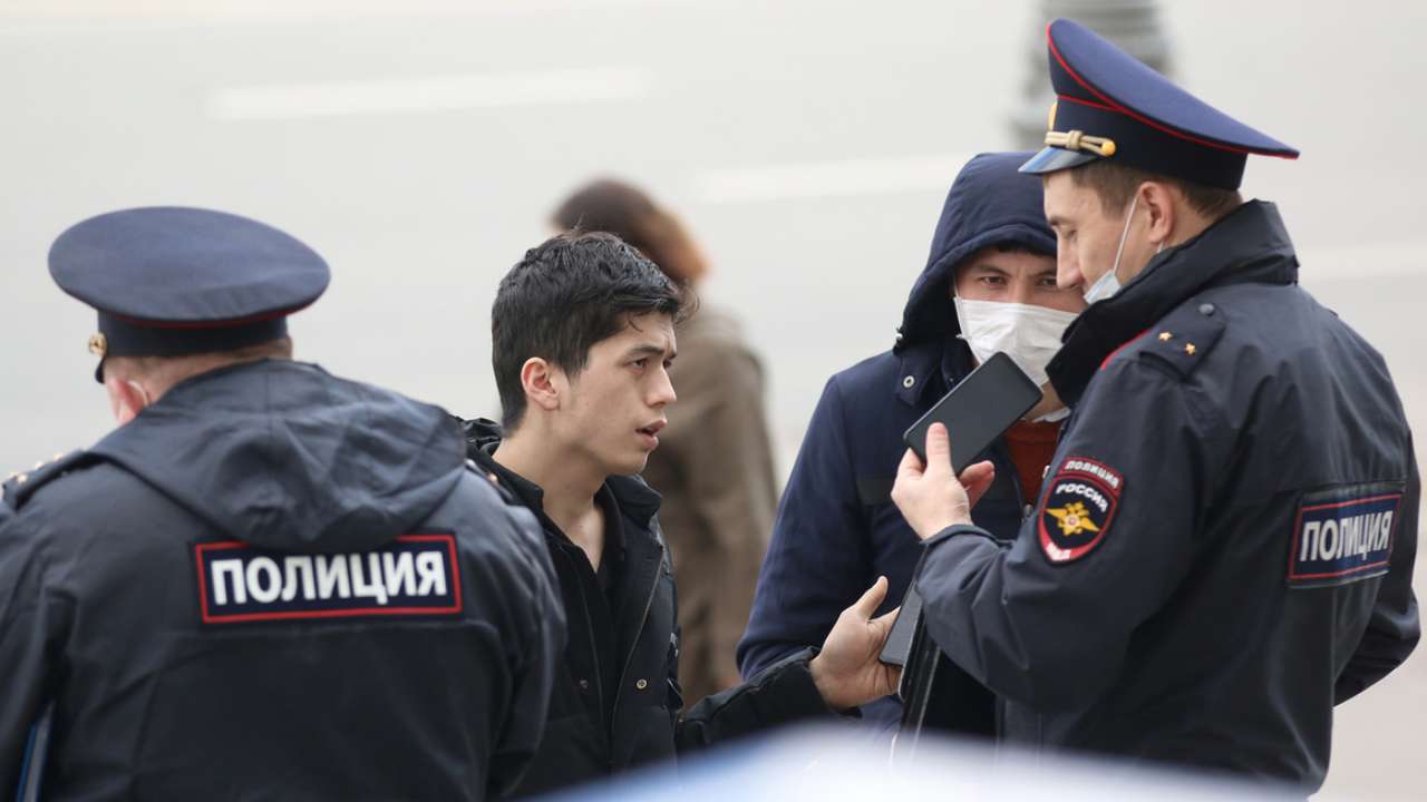 В России введут режим «контролируемого пребывания» для мигрантов