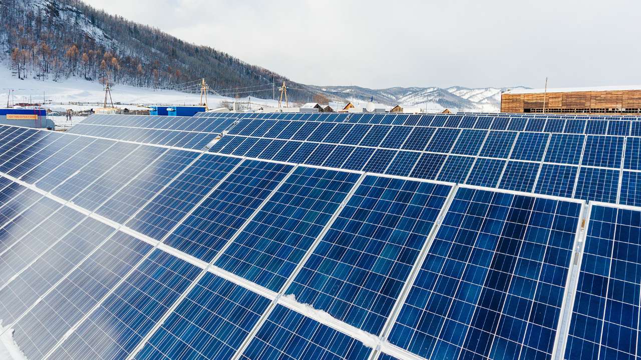 В Красноярском крае введена в эксплуатацию крупнейшая в России солнечно-дизельная электростанция