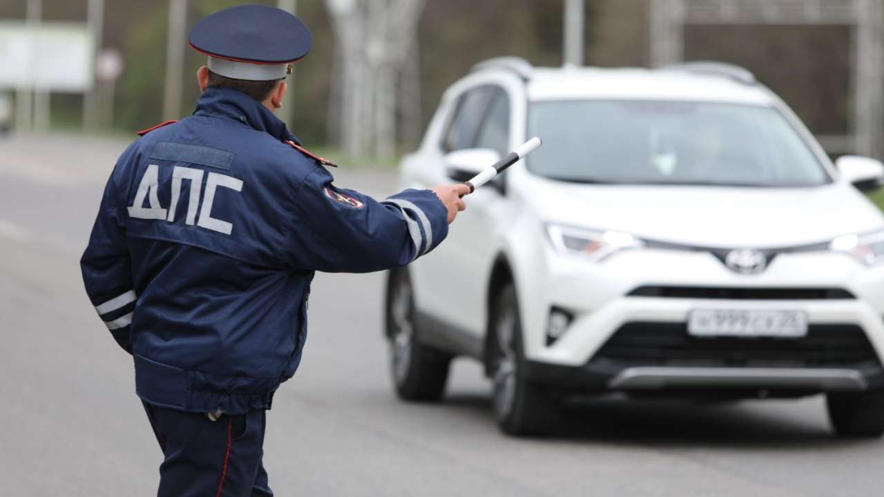 В Госдуме предложили конфисковывать автомобили у нарушителей ПДД для нужд армии