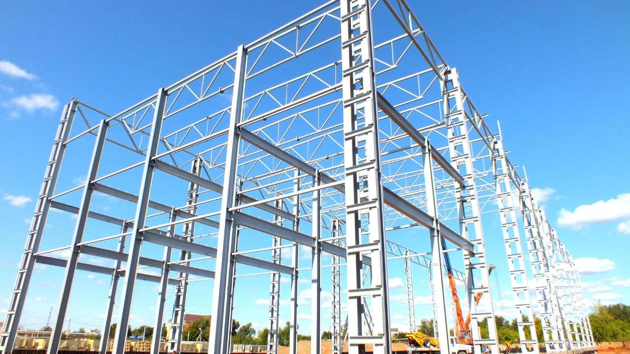 В России резко снизилось производство металлоконструкций