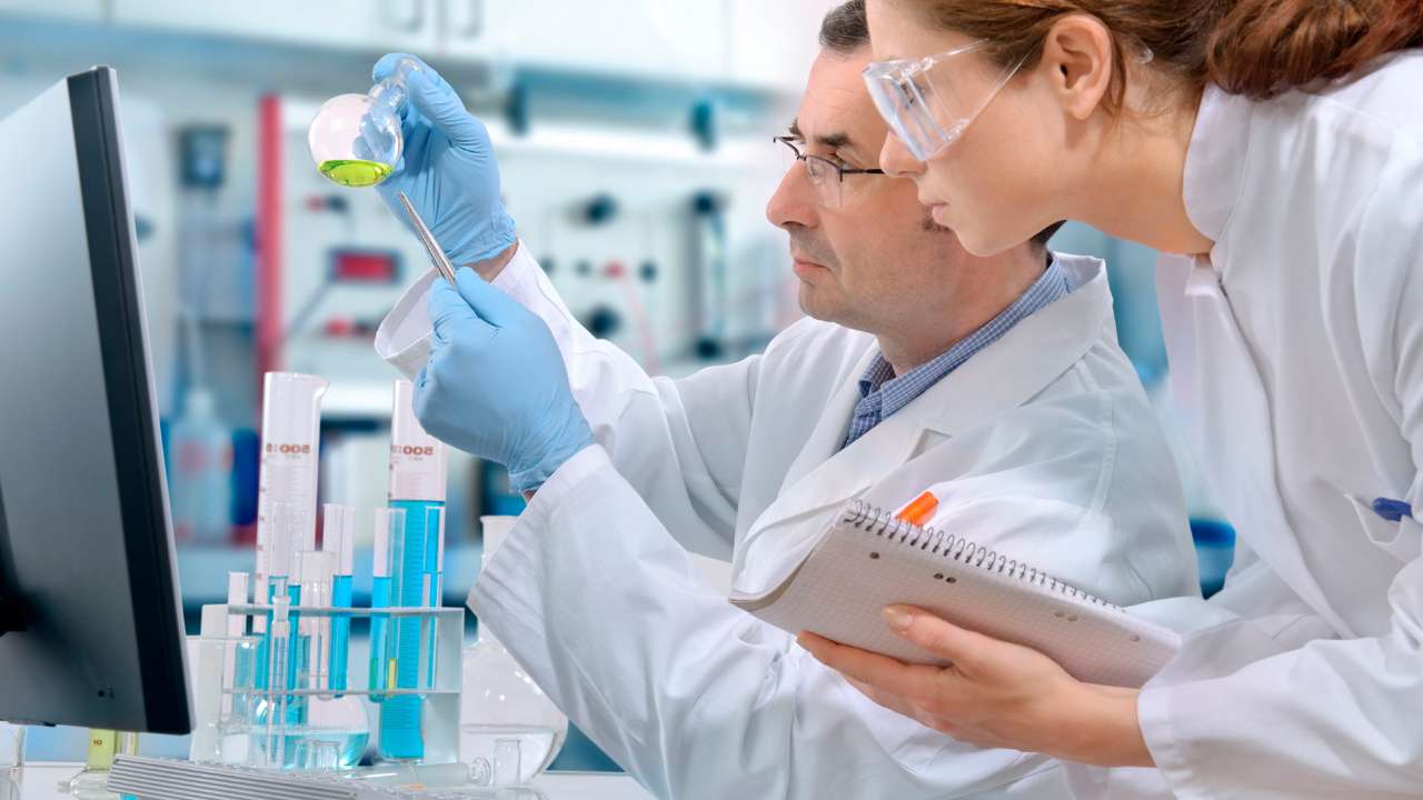 Ученые СПбГУ синтезировали вещество, которое может стать основой для создания суперэффективных органических светодиодов