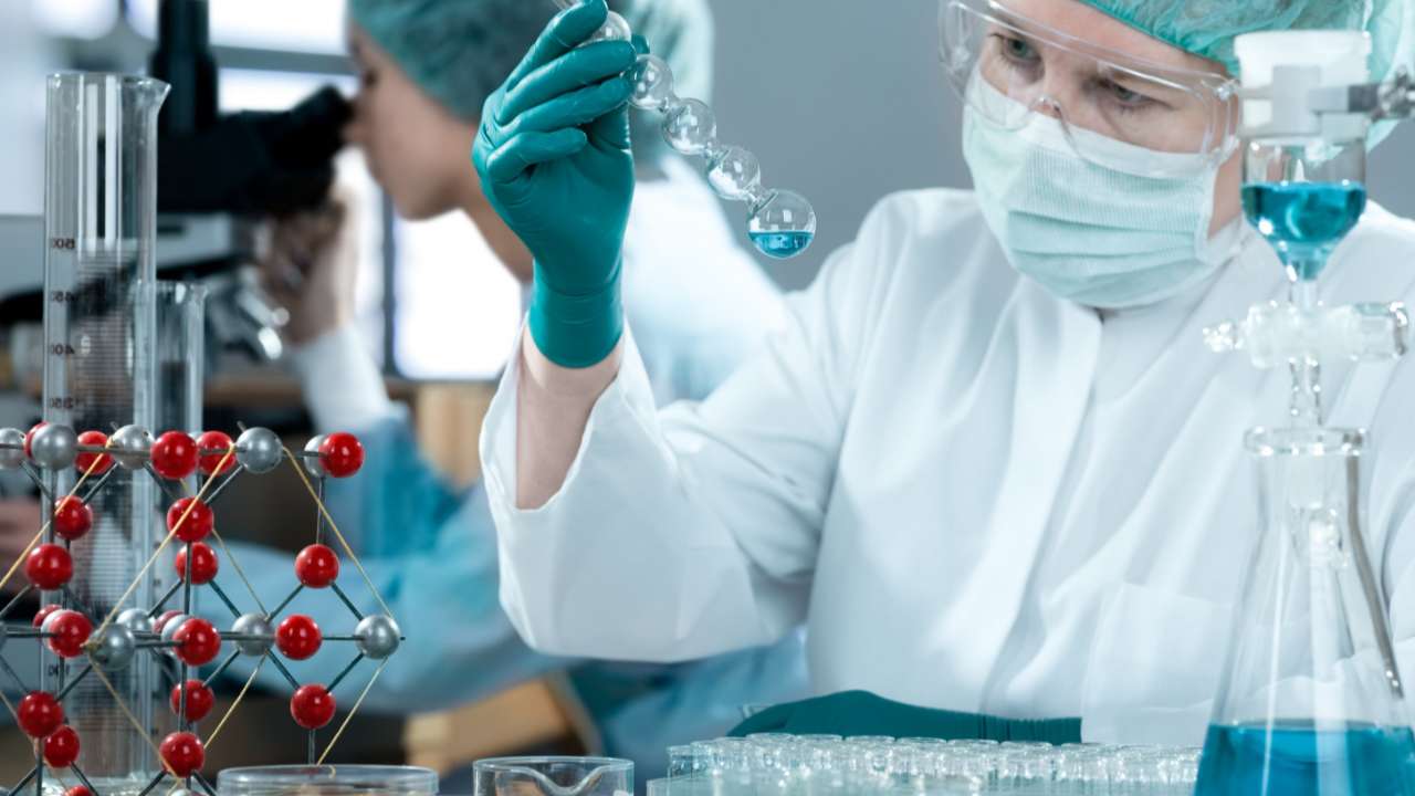 Ученые МИСИС разработали новый препарат для лечения онкозаболеваний с минимальными побочными эффектами