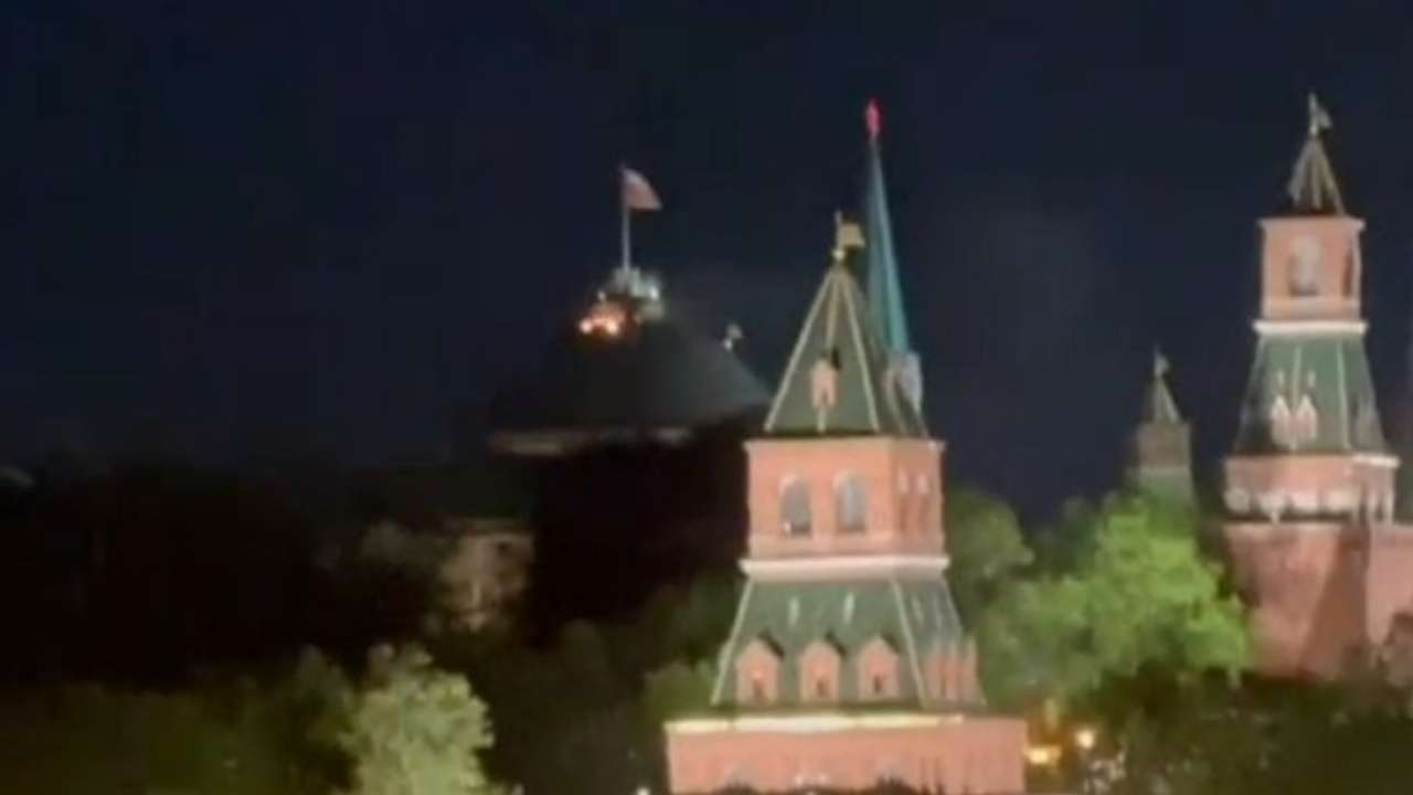 Украинские беспилотники попытались атаковать резиденцию Путина в Кремле