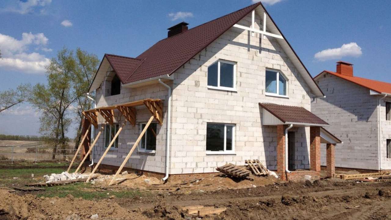 Россиян хотят обязать готовить проектную документацию при строительстве частных домов