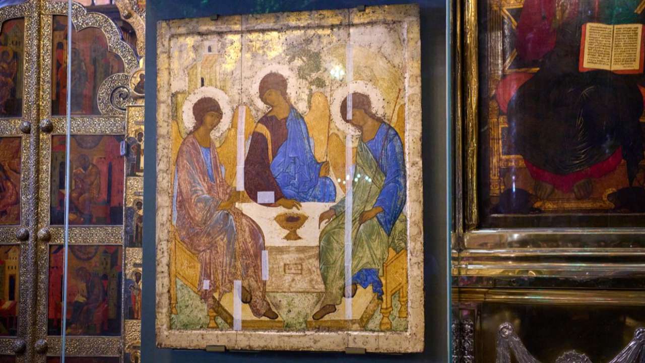 Путин распорядился вернуть РПЦ икону Андрея Рублева «Троица»