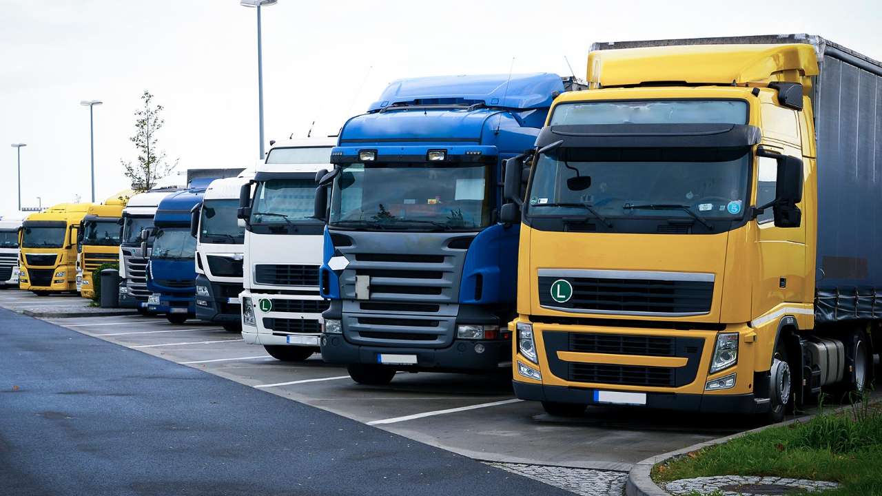 Володин призвал запретить проезд польских фур по территории России