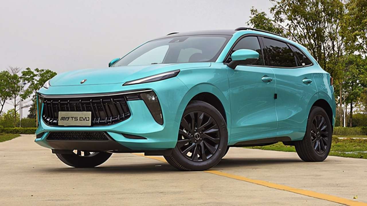 В России стартовали продажи автомобилей новой китайской марки Forthing 