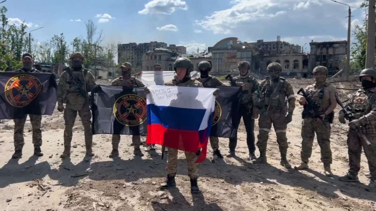 ЧВК «Вагнер» начала вывод своих подразделений из Артемовска