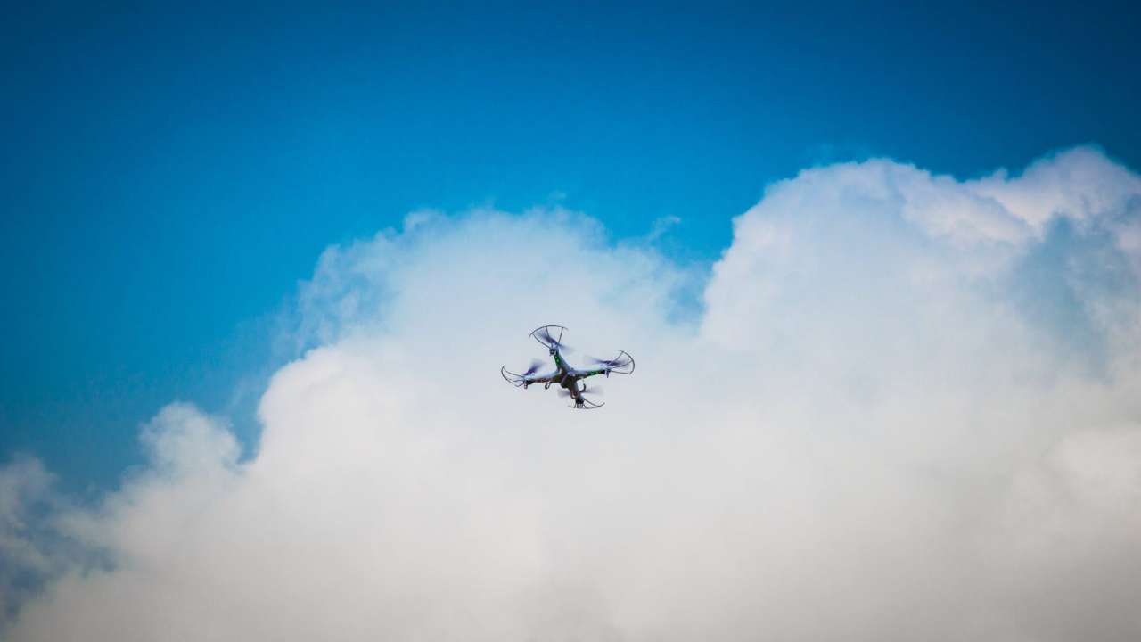 Беспилотник атаковал автомобиль Минобороны под Брянском