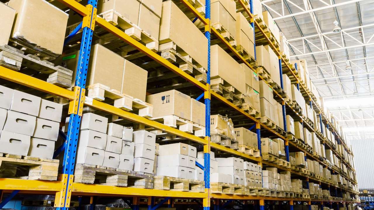 Казахстан и Армения начали блокировать оплату поставок электроники для ввоза в Россию