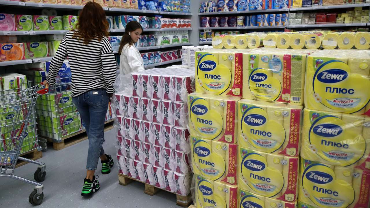 Владелец брендов Zewa, Libresse и Libero передаст право управления российскими предприятиями местным акционерам