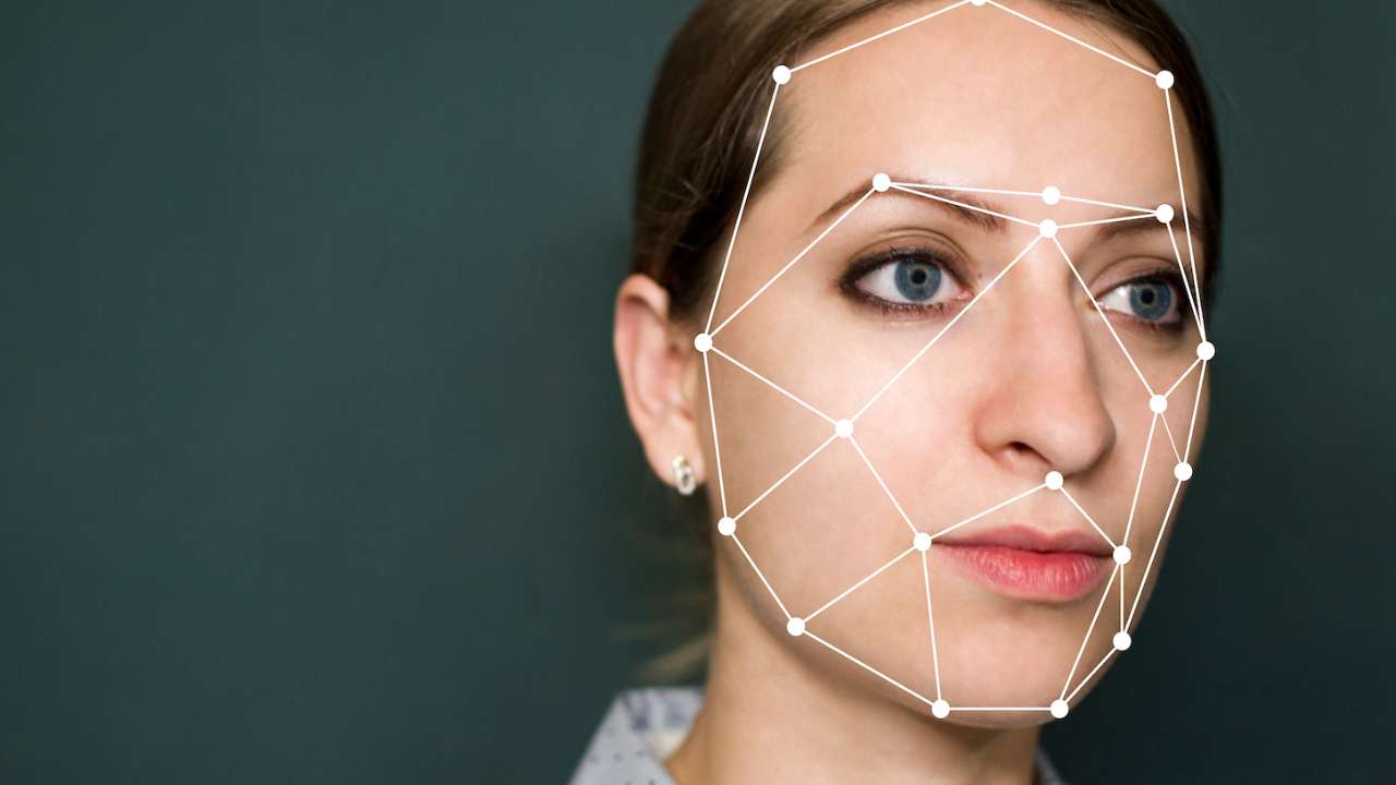 В России запущена система мониторинга дипфейков