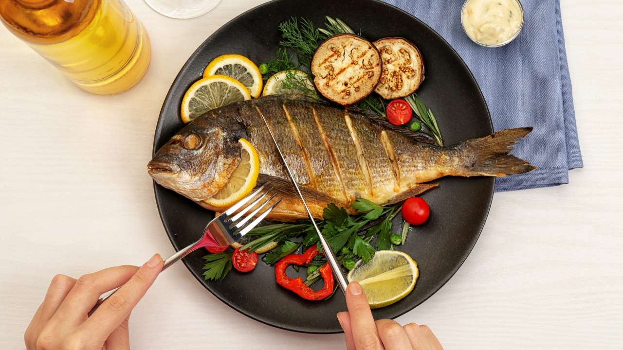 Путин поручил стимулировать потребление рыбы в России