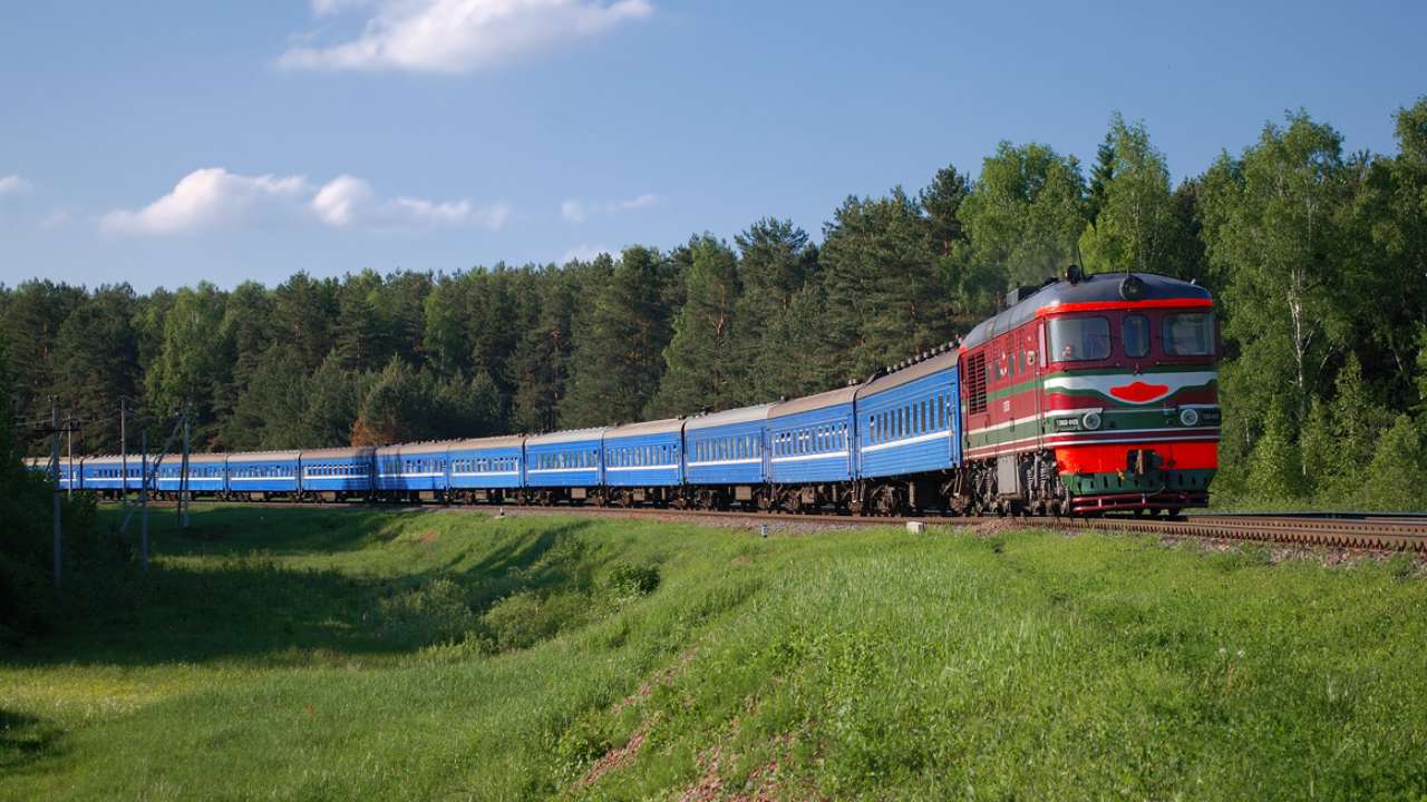 Володин призвал активнее развивать авиа и ж/д сообщение с регионами Белоруссии