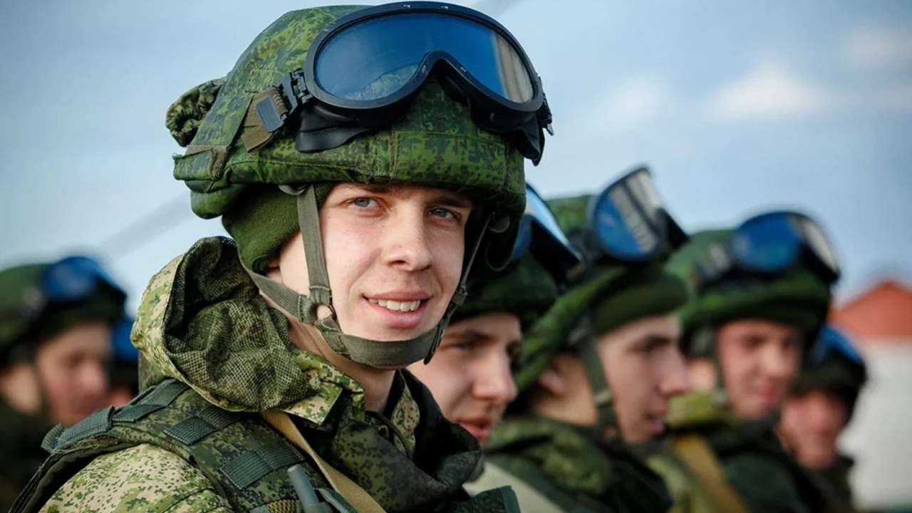 Путин рассказал, сколько добровольцев подписало контракт с Минобороны за последние 7 месяцев