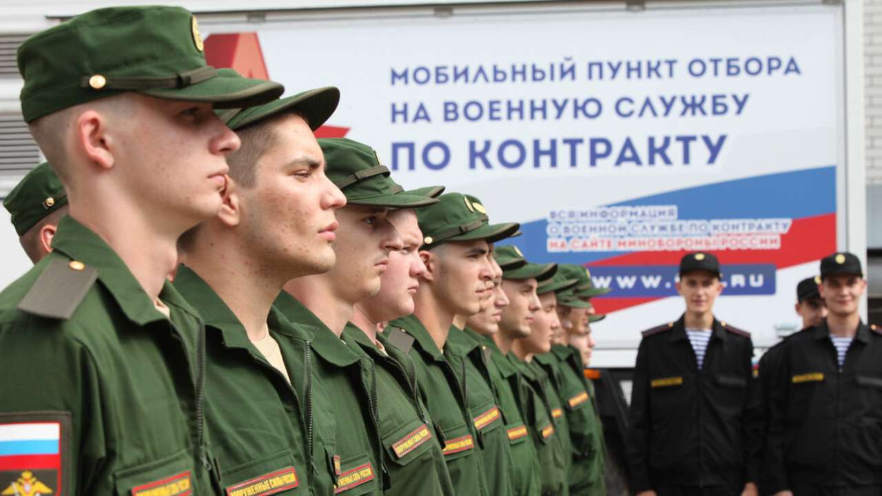 Шойгу утвердил список болезней, с которыми не возьмут служить по контракту