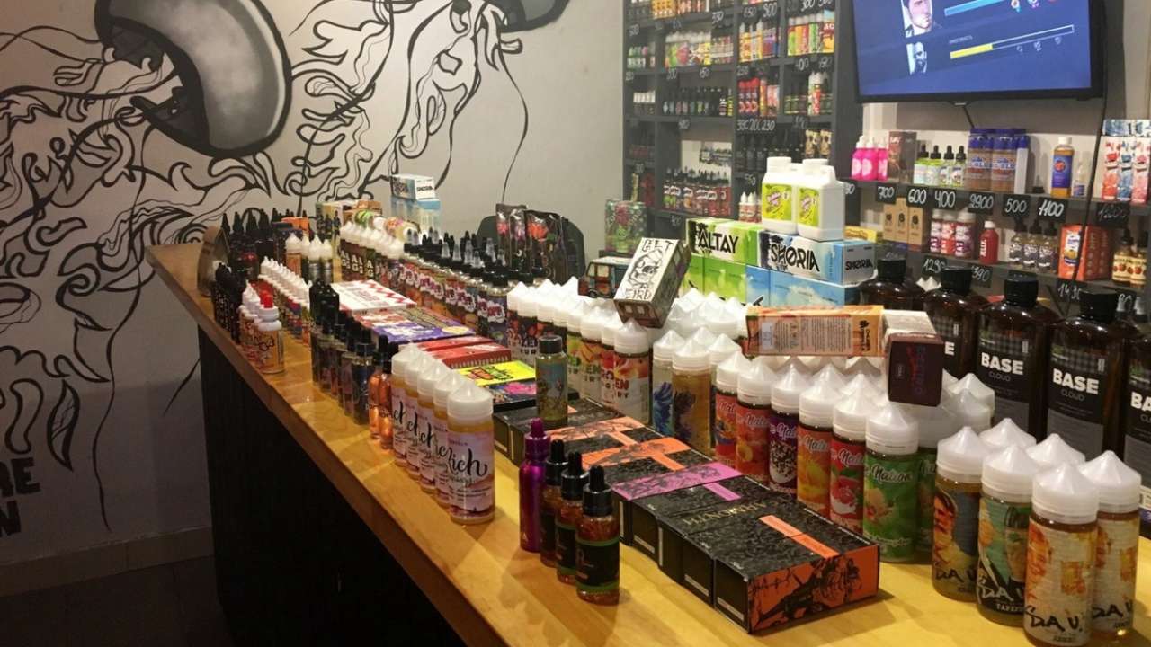 В России отменен мораторий на проверку вейп-шопов до 2025 года 