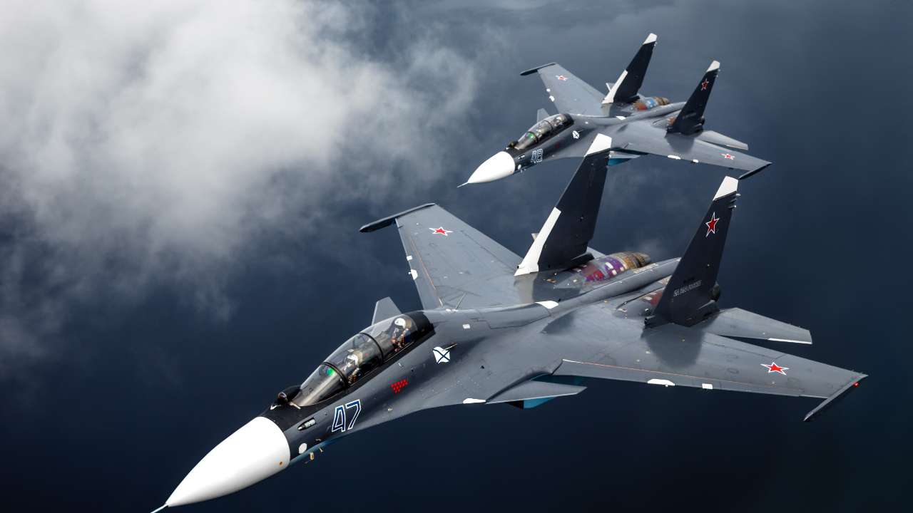 Минобороны получило партию новых истребителей Су-30СМ2 и учебно-боевых Як-130