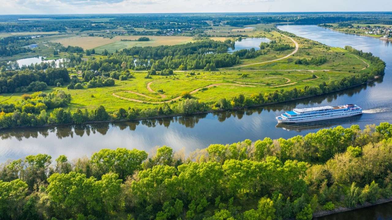 Правительство направит свыше 1 млрд рублей на очистку Волги