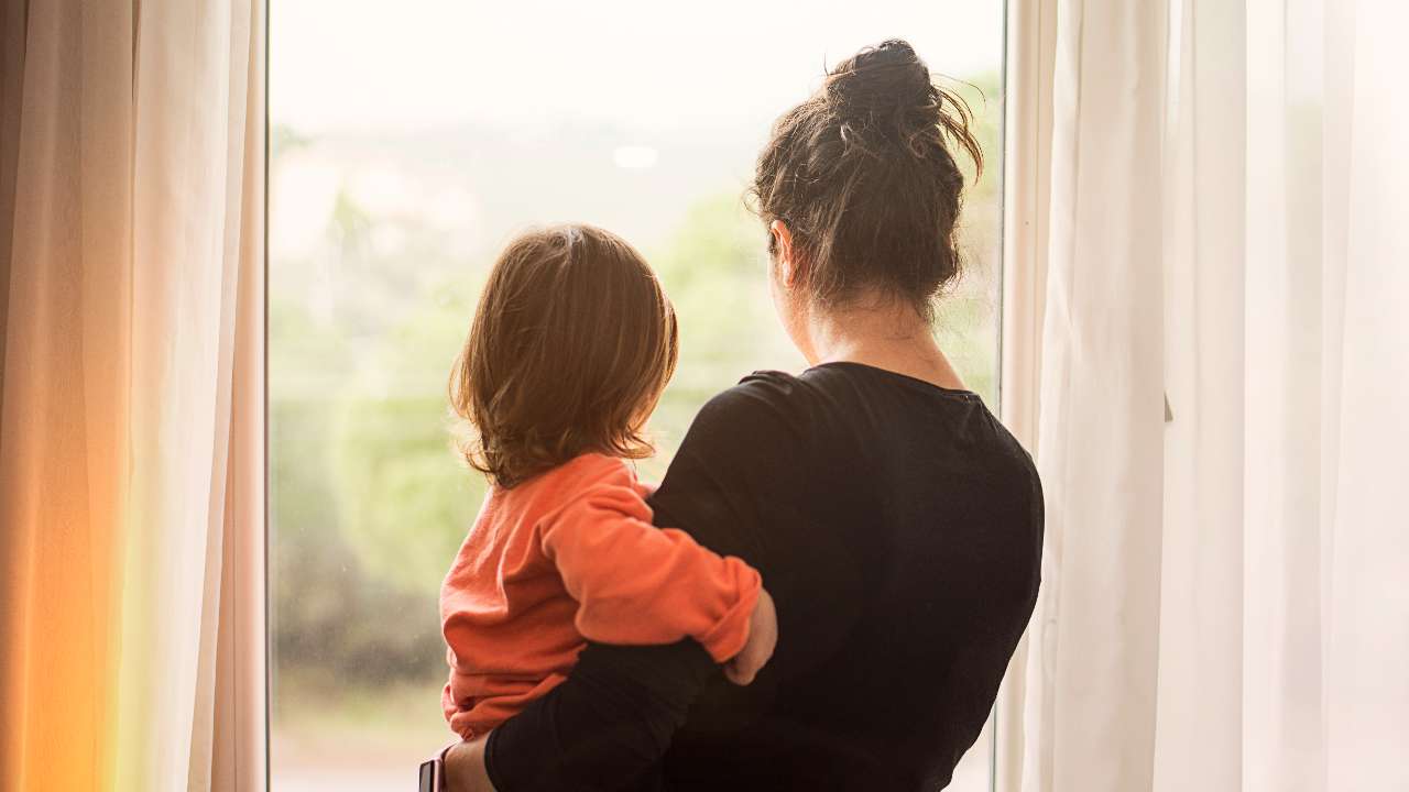 В России принят закон о запрете увольнять одиноких родителей детей до 16 лет