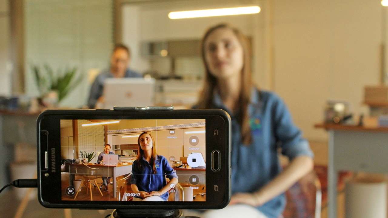 Госдума одобрила законопроект о введении крупных штрафов за треш-стримы