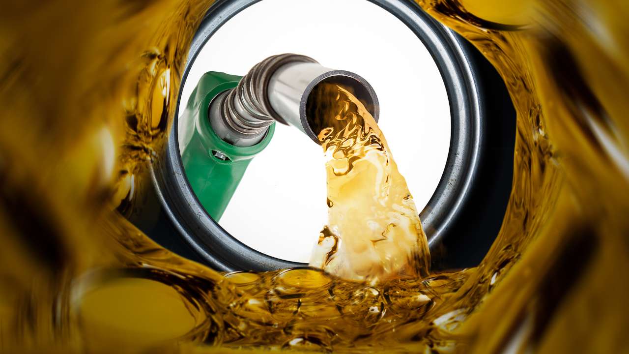 Россия вышла на рекордные объемы производства бензина и дизтоплива