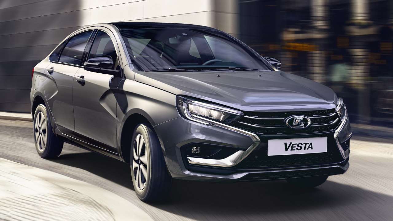«АвтоВАЗ» возобновил выпуск Lada Vesta с подушками безопасности