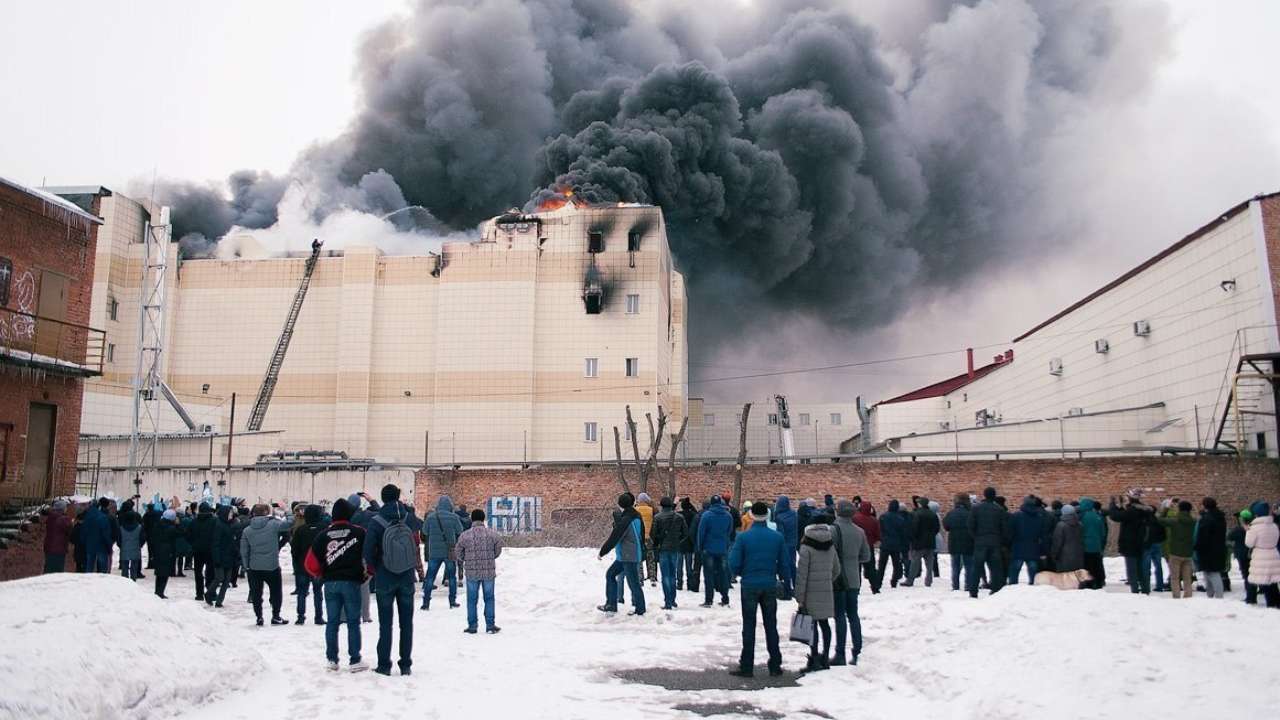Суд освободил от наказания бывшего главу кемеровского МЧС, осужденного по делу о «Зимней вишне»
