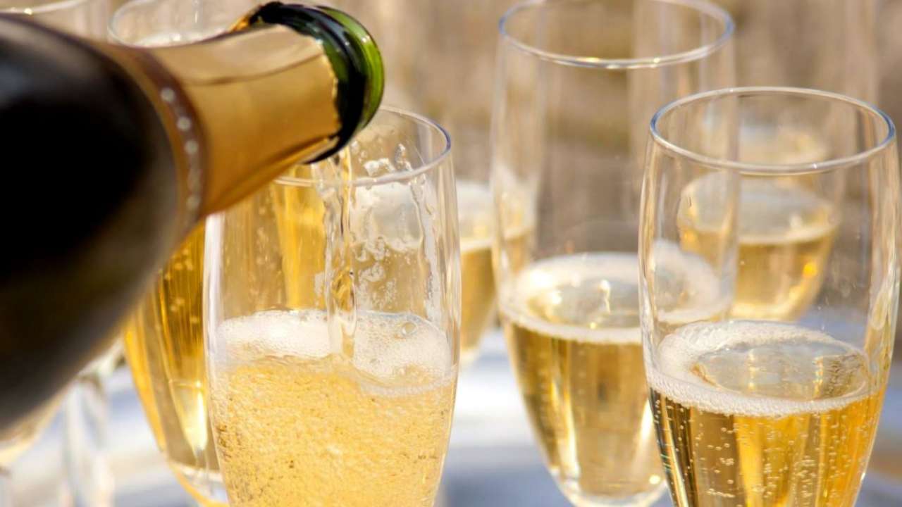 В Госдуме одобрили поправки о снижении акцизов на отечественные игристые вина