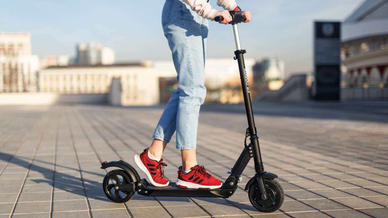 Володин призвал операторов электросамокатов к саморегулированию