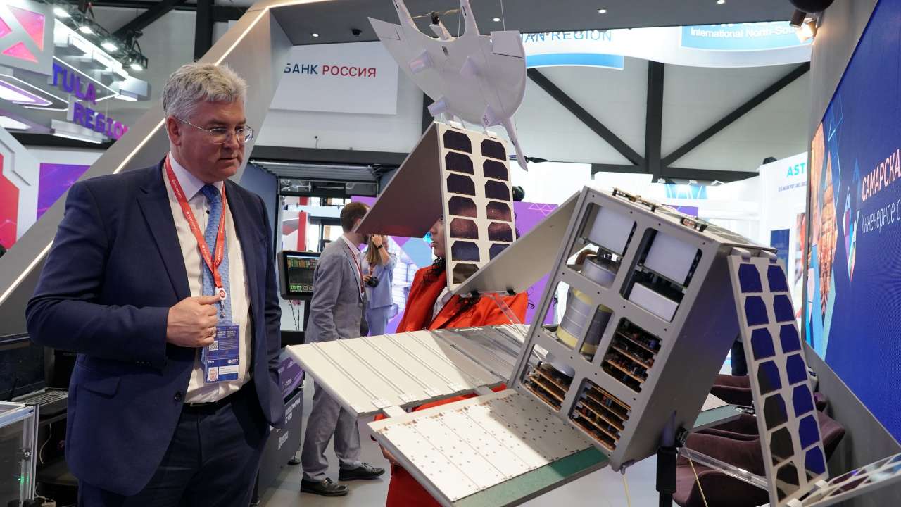 В России стартовали испытания прототипа первого наноспутника с радиолокатором