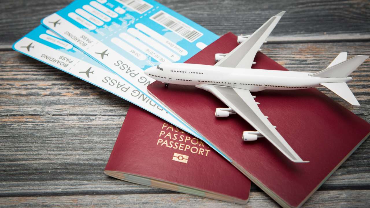 Российских агрегаторов уличили в продаже авиабилетов на несуществующие рейсы 