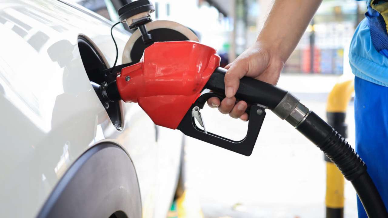 Минэнерго предложило временно снять запрет на экспорт бензина