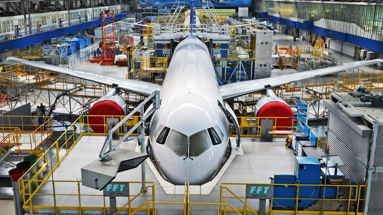 В Минпромторге заявили о необходимости создания в России дальнемагистрального самолета