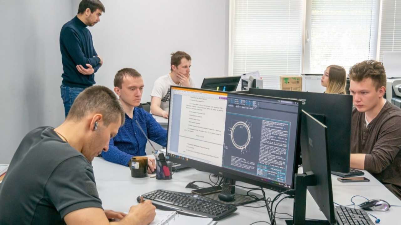 Более 4 млрд рублей будут распределены между 20 российскими вузами 