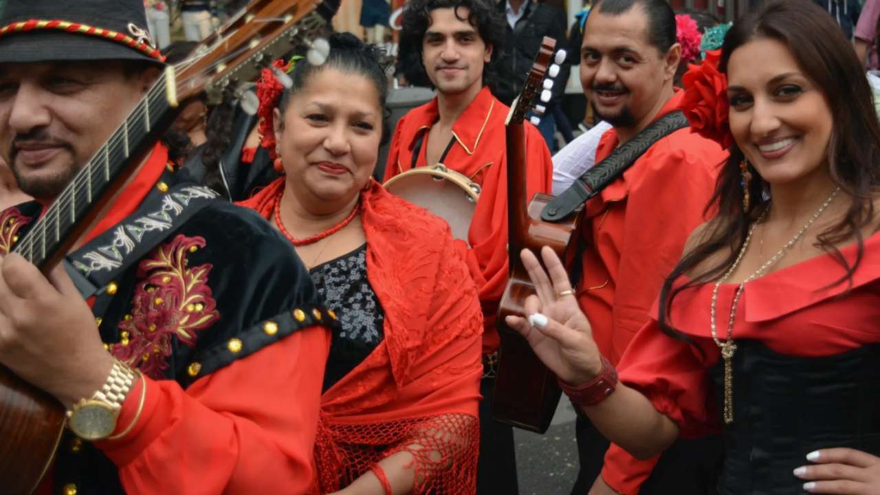 Власти Самарской области бесплатно выдали квартиры цыганам